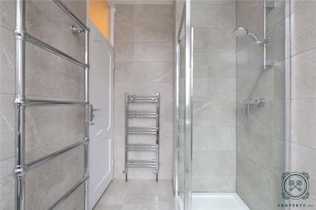 House to rent - Photo 4