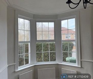 4 bedroom terraced house to rent - Photo 2