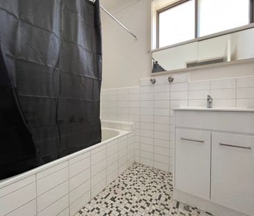 Short walk to Upfield Train Station - Photo 1