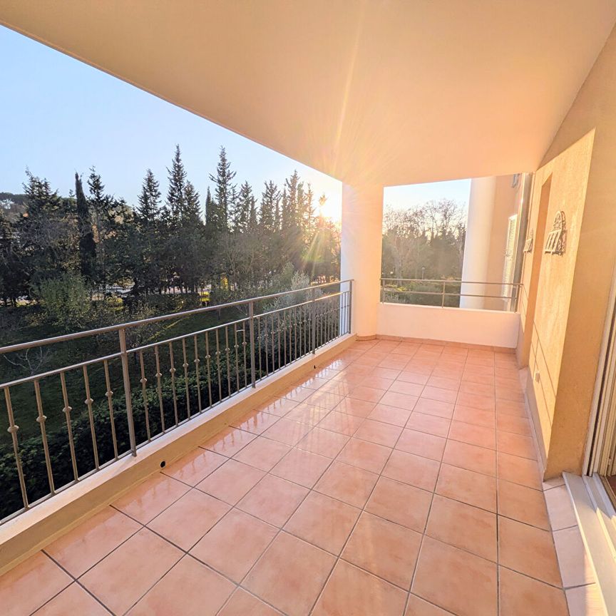 AIX EN PROVENCE APPARTEMENT T3 TERRASSE ET GARAGE, - Photo 1