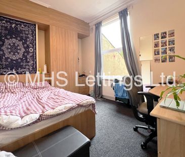 8 Bedroom Mid Terraced House for rent in Regent Park Avenue - Photo 3