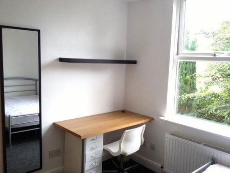 5 bedroom house to rent - Photo 2