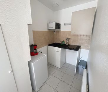 Location Appartement 1 pièce 17m² COUTANCES 50200 - Photo 3