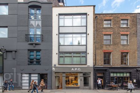 2 Bedroom Flat, Lexington Street, London, Greater London, Soho, W1F - Photo 2