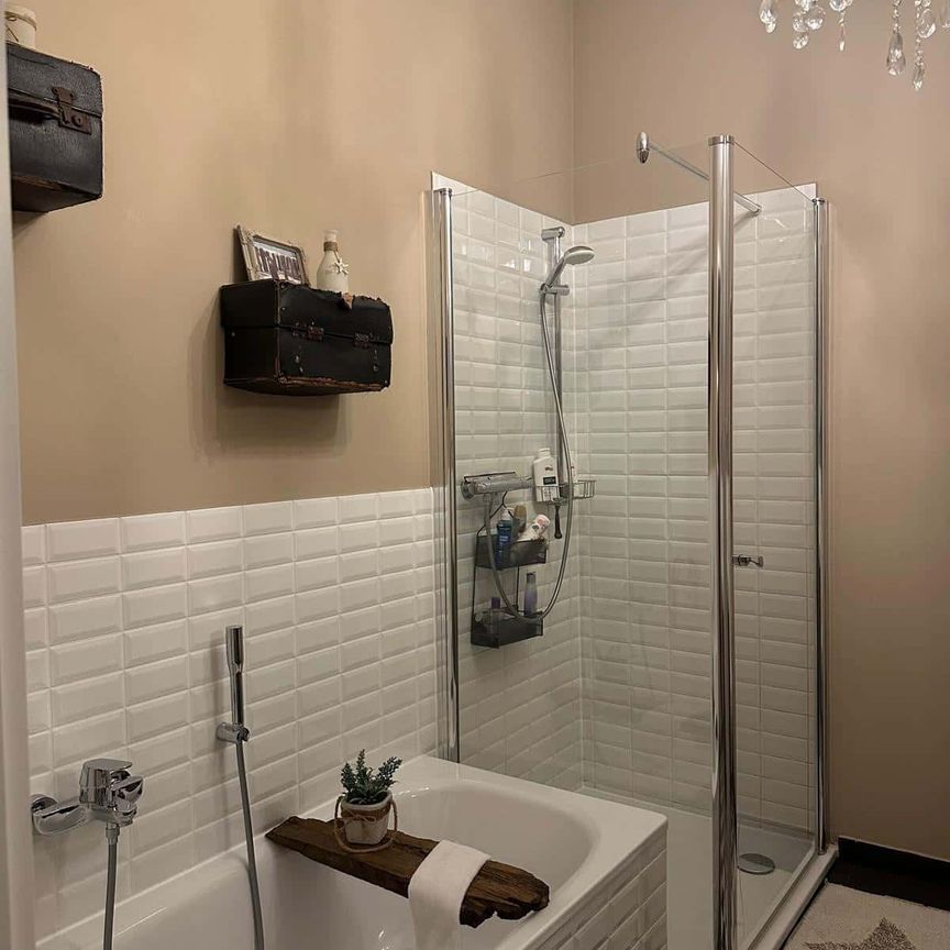 Traumhafte 3- Zimmer-Wohnung in ländlicher Parkanlage! - Photo 1