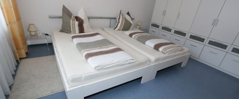 Großzügig geschnittene Wohnung mit Garten in ruhiger Toplage - Foto 1