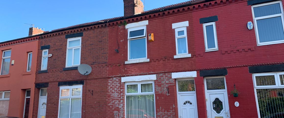 Fab 3 Bed Student House - Salford Uni 🎓 Room 2 - Double - Photo 1