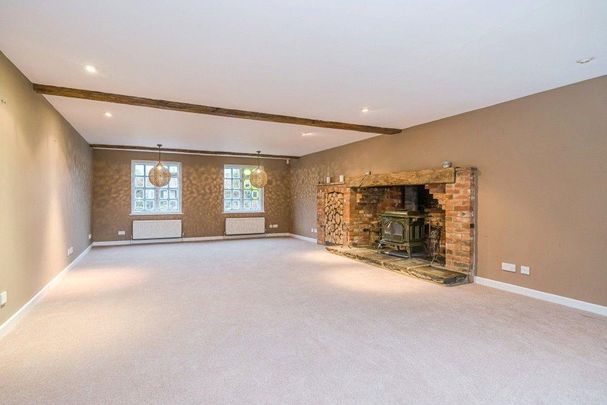 7 bedroom detached house to rent - Photo 1