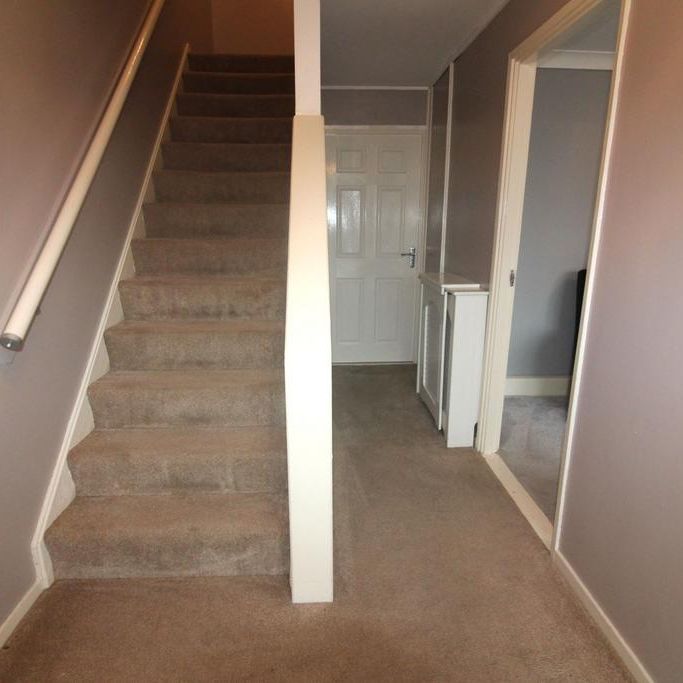 3 bedroom semi-detached house to rent - Photo 1