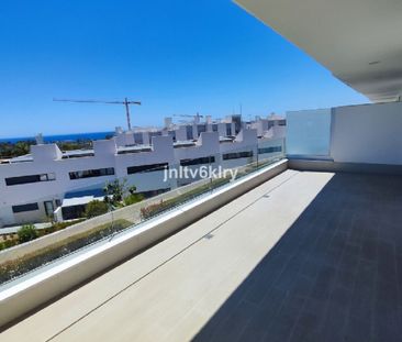 3 Bedroom Apartment For Rent in Cancelada, Málaga - Photo 1