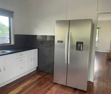 Furnished Home in Prime Southport Location - Photo 6