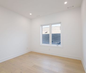 For Lease - 24 Twenty First Street, Toronto, Ontario - Photo 2