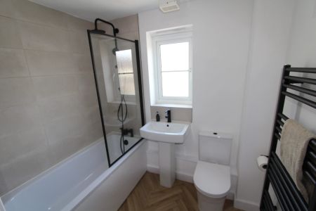 Queen Mary Road, Sheffield, S2 - Photo 3