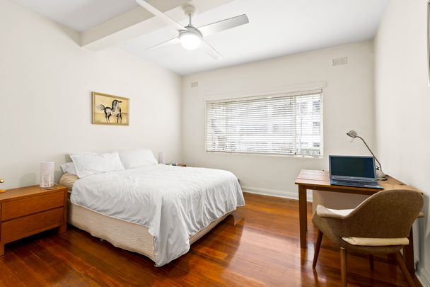 22/17 Queens Road MELBOURNE - Photo 1