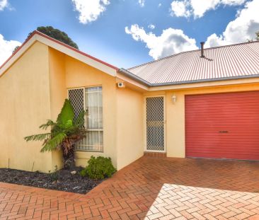 Two Bedroom Unit Close To Town - Photo 3
