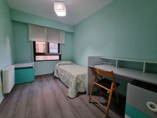 Piso de alquiler en Apostol Santiago, La Curva - Photo 1