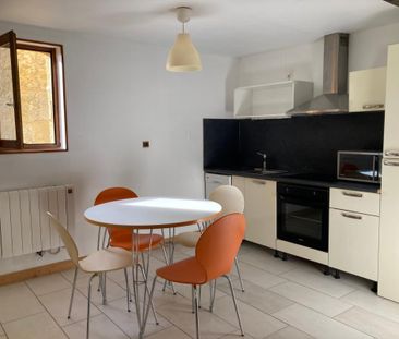 Location Appartement 2 pièces Meublé 30m² SAINTES 17100 - Photo 3