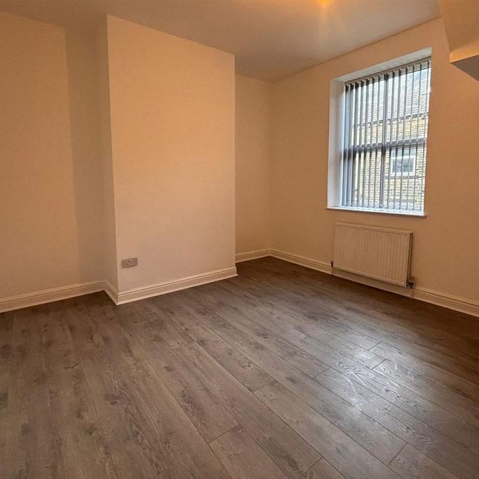 4 bedroom terraced house to rent - Photo 1