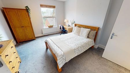 6 bedroom semi-detached house to rent - Photo 3