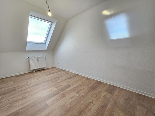 Super schöne 4-Zimmer Wohnung im Grünen mit Balkon komplett renoviert - Photo 1