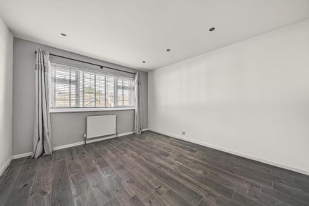 Cringle Drive, Cheadle, SK8 - Photo 5