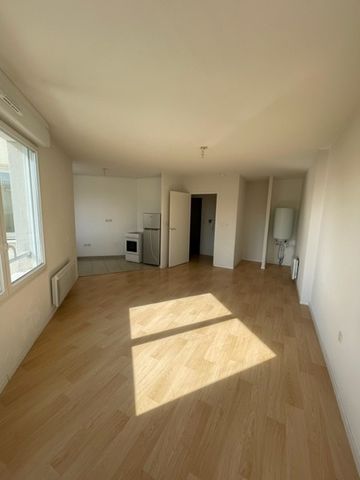 Location Appartement 1 pièce 35m² - Photo 2