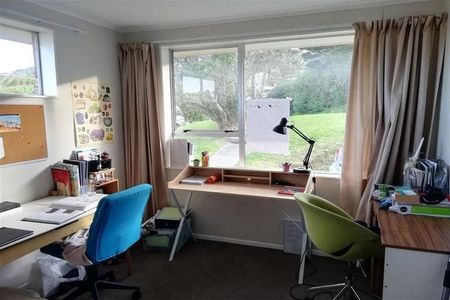 126B Broderick Road, Johnsonville - Photo 3