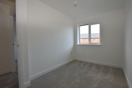 3 bedroom detached house to rent - Photo 2