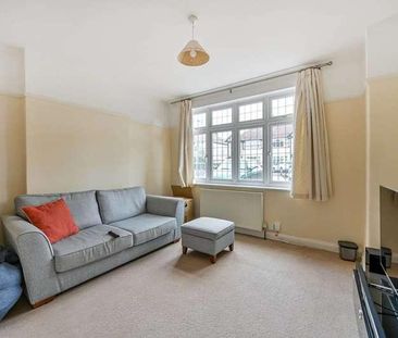 Kenilworth Road, Stoneleigh, KT17 - Photo 1