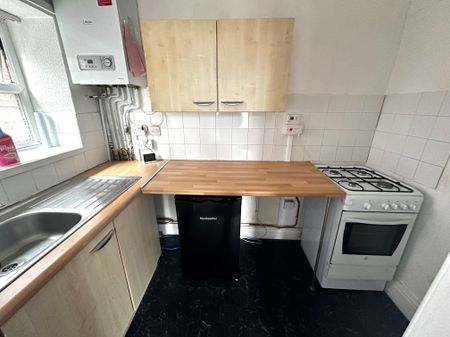 Alexandra Road, Prenton - Photo 5