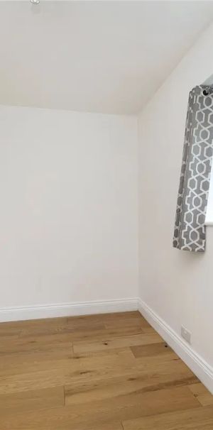 1 bedroom flat in 56-58 Richmond Hill - Photo 2