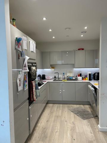 3 Bed Flat, Tyburn Gardens, E16 - Photo 2