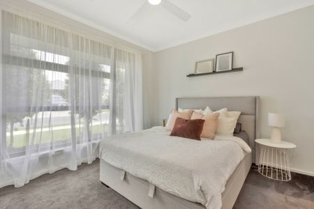 Modern 3 Bedroom Home - Photo 5