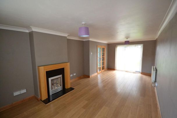 3 bedroom terraced house to rent - Photo 1