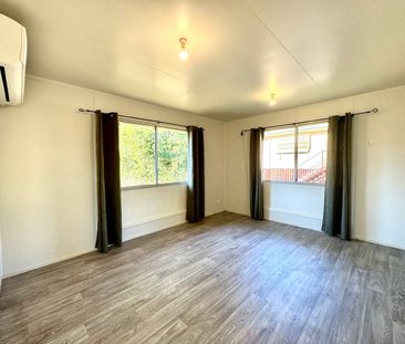 CENTRAL TO TOWN: 3 x BEDROOM HOME WITH MANY EXTRAS - Photo 1