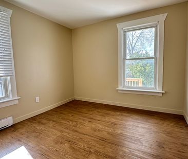 For Lease - 22 Charlotte Street, Belleville, Ontario - Photo 2