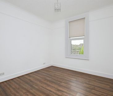 Upperton Road, Eastbourne - Photo 2