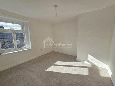 Track Mount, Batley - Photo 2