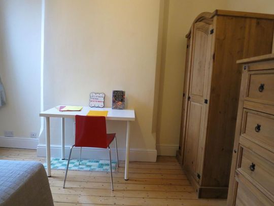 5 bedroom house to rent - Photo 1