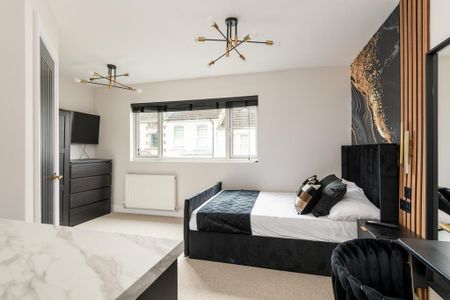 7 bedroom terraced house to rent - Photo 2