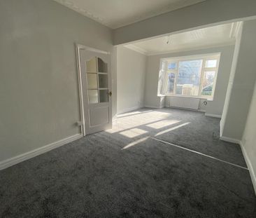 4 bedroom terraced house to rent - Photo 1