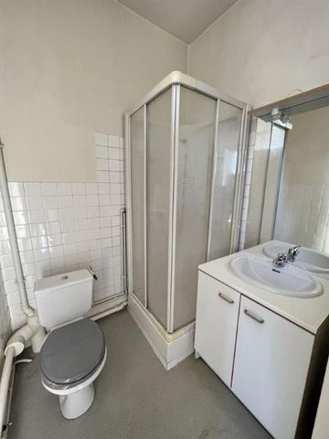 Location Appartement 2 pièces 39m² CLERMONT FERRAND 63100 - Photo 4