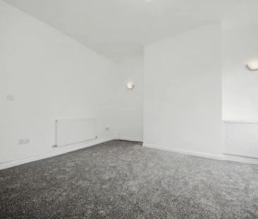 Old Road, Wigan - Photo 4