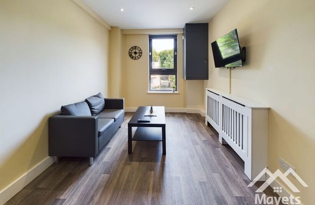 Oakfield House, Preston New Road, Blackburn. BB2 6AY - Photo 1