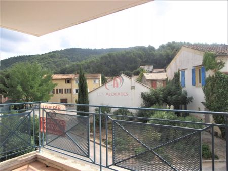 Location Appartement 3 pièces 68m² EVENOS 83330 - Photo 5