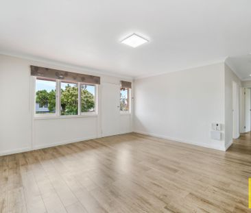 Charming Three Bedroom Home - Photo 2