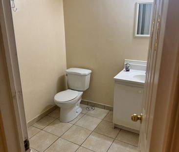 For Lease - 184 Folkstone Crescent, Brampton, Ontario - Photo 3