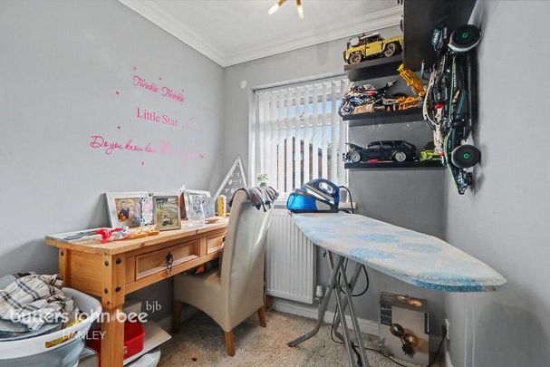 3 bedroom semi-detached house to rent - Photo 1