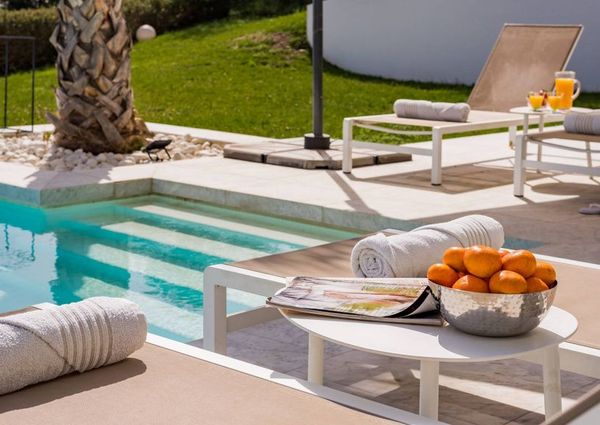 Luxury Villa for rent in Marbella Del Este, Andalusia