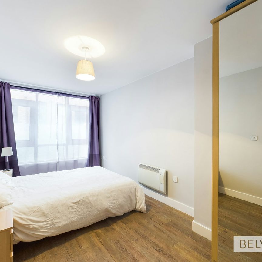 Flat to rent on - Photo 1